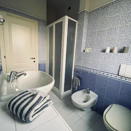 La Casina Di Nonno Enzo Guest house